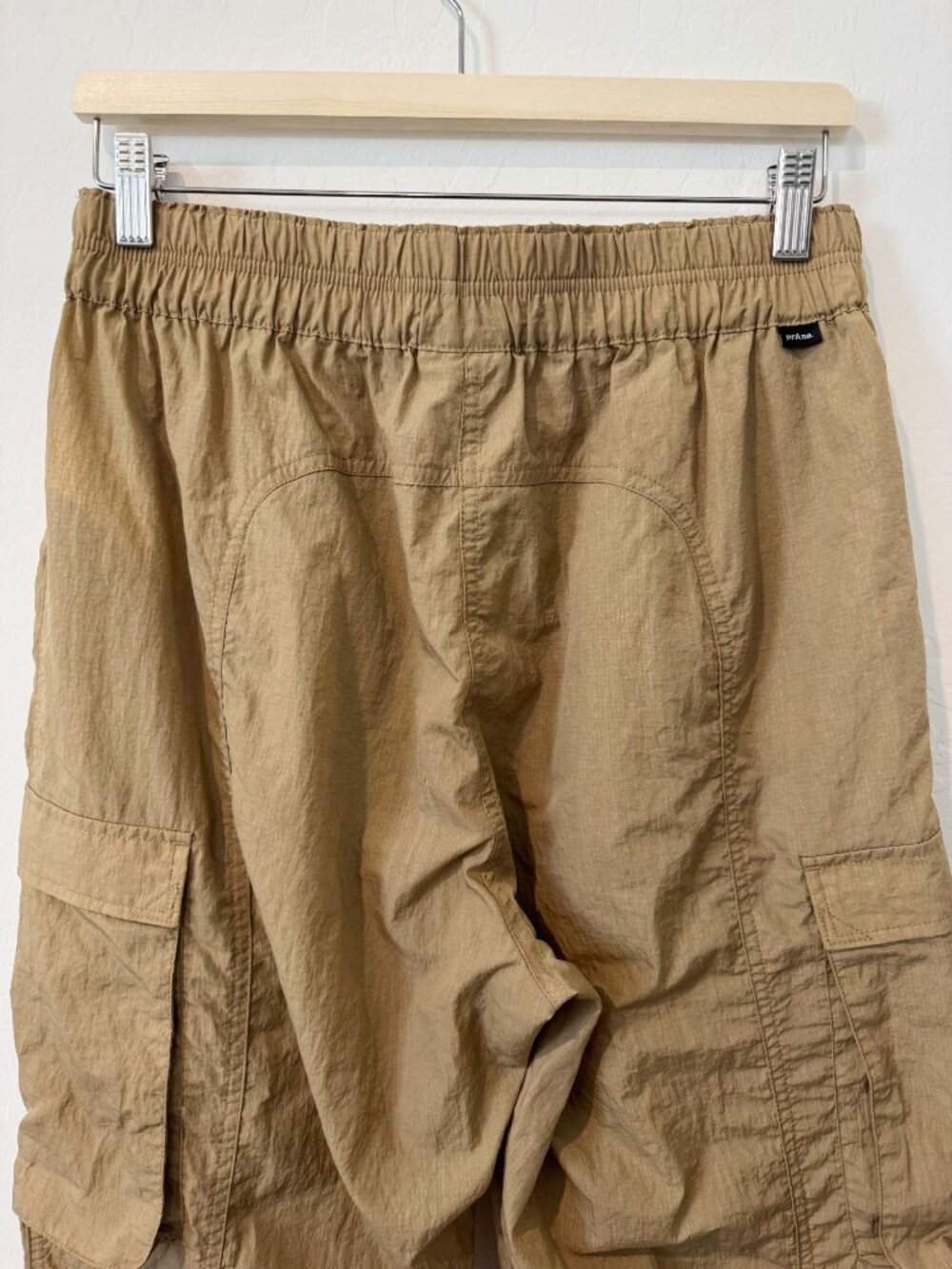 prAnA Crossback Jogger Size Medium Tan High Rise Elastic Cargo Gorpcore Indie - Picture 11 of 13
